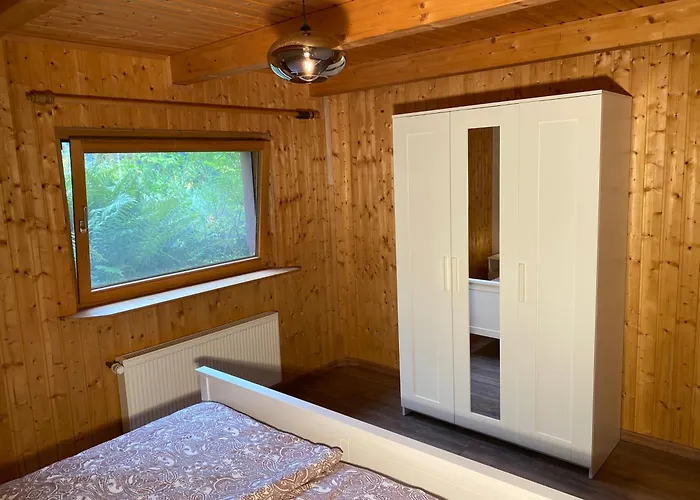 Casa de Férias Im Harz, Direkt Am Wald, Terrasse&garten, Grill, Ruhige Lage, Wlan, Wandern, Wienrode